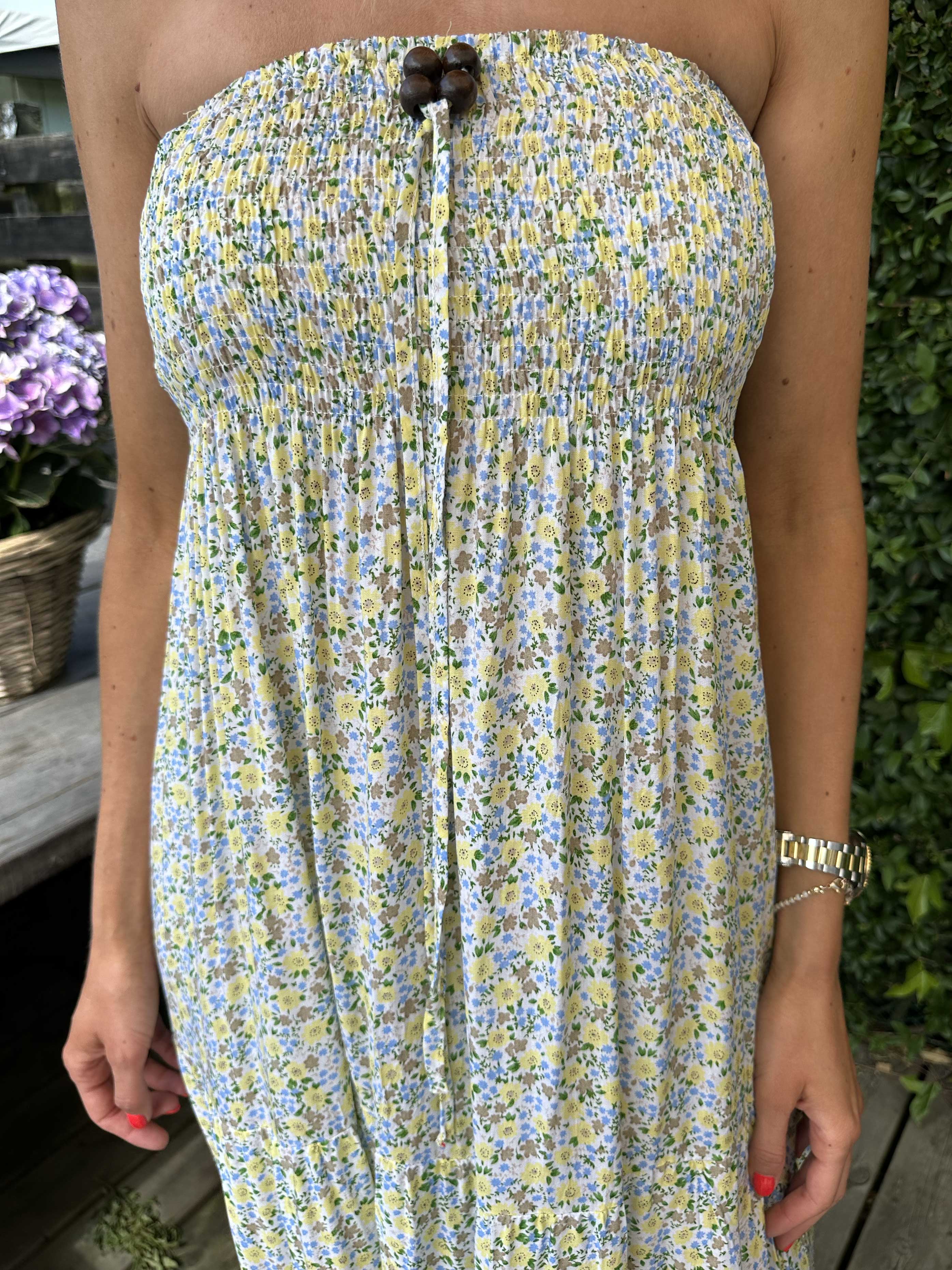 Amina - Lång sommarklänning med smockad byst - Black